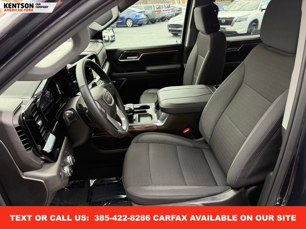 Used 2025 GMC Sierra 1500 Elevation image 32