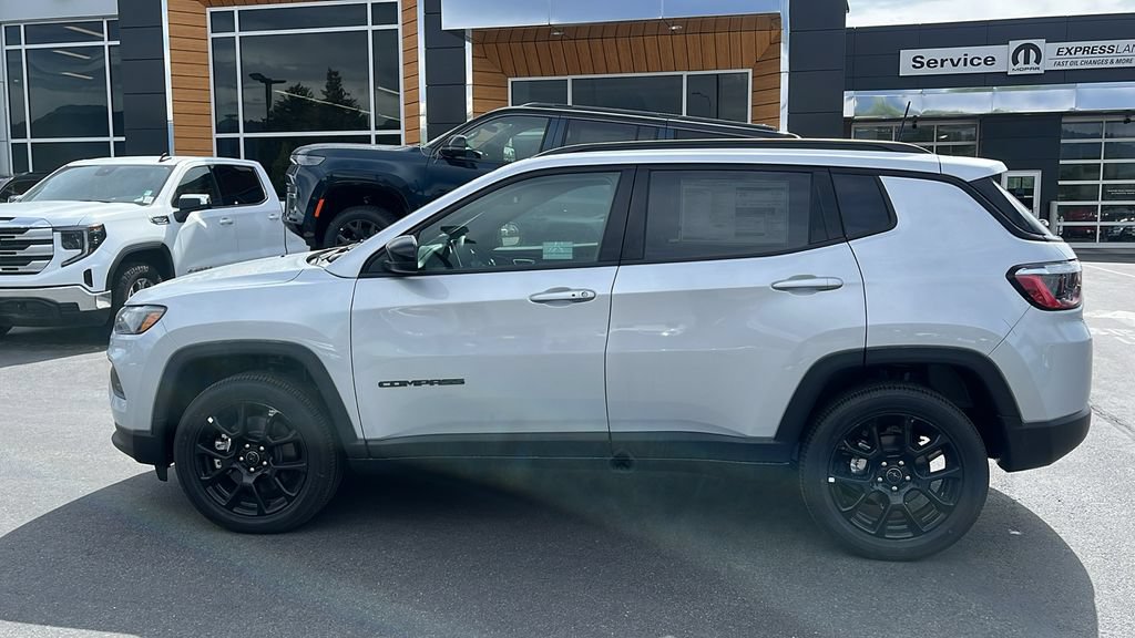 New 2026 Jeep Compass Latitude AWD/4WD image 8
