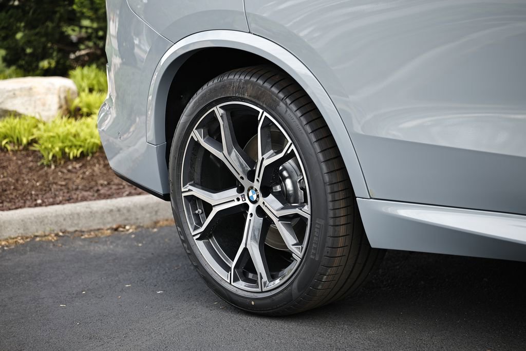 New 2026 BMW X5 xDrive50e w/ M Sport Package image 6