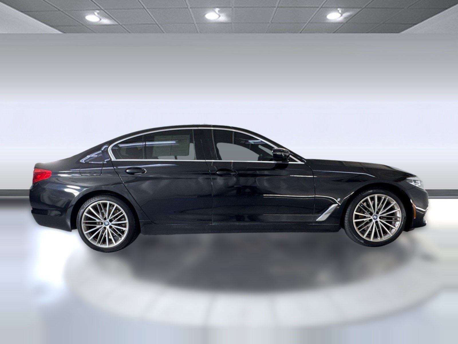Used 2019 BMW 530e w/ Convenience Package RWD image 8