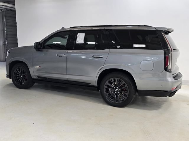 Used 2023 Cadillac Escalade V w/ LPO, ONYX Package AWD/4WD image 4