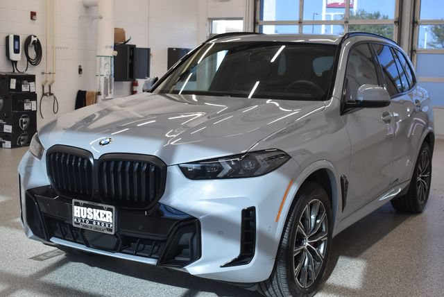 Used 2026 BMW X5 xDrive40i AWD/4WD image 9