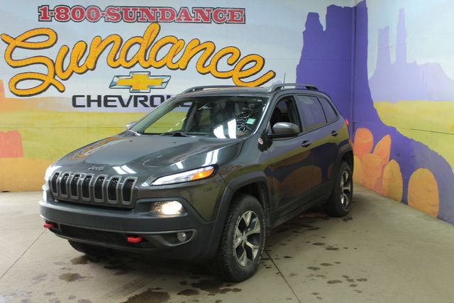 Used 2016 Jeep Cherokee Trailhawk w/ Cold Weather Group image 2