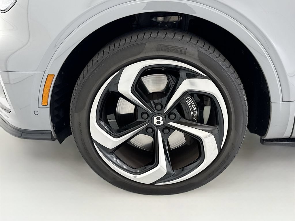 Certified 2023 Bentley Bentayga AWD/4WD image 28