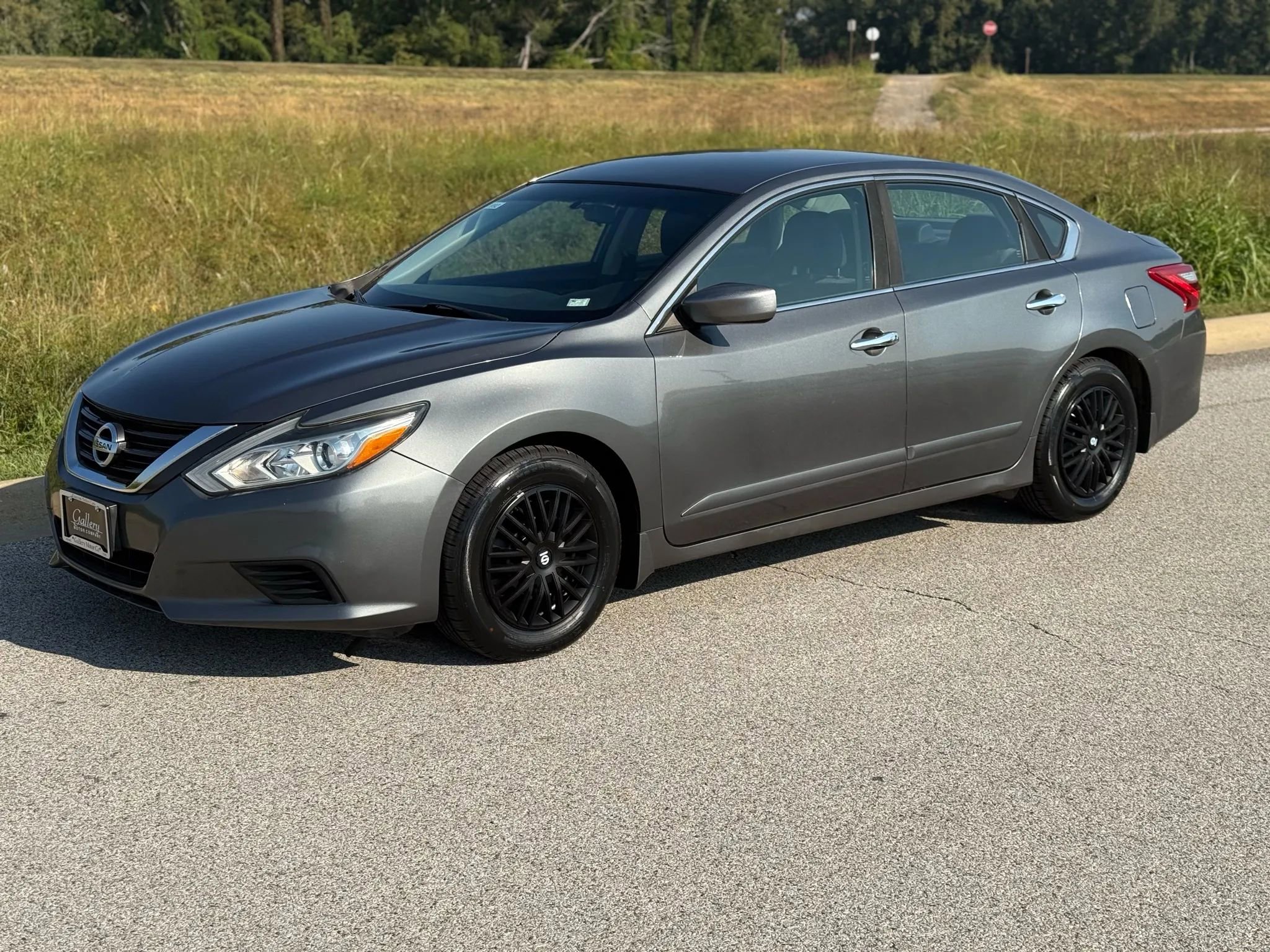 Used 2017 Nissan Altima 2.5 S w/ Power Driver Seat Package image 3