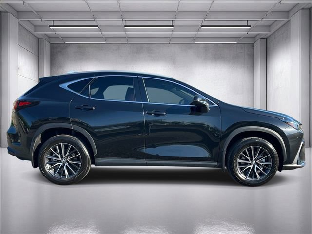 Used 2024 Lexus NX 250 FWD w/ Towing Package (2000 Lbs) image 2