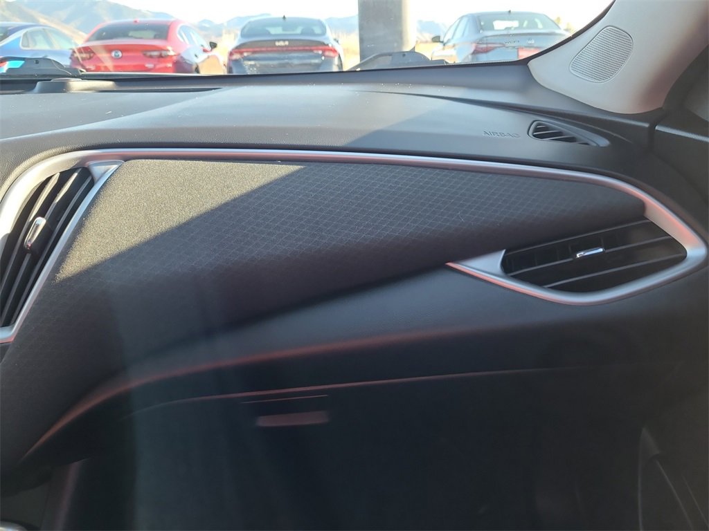 Used 2022 Chevrolet Malibu LT image 16