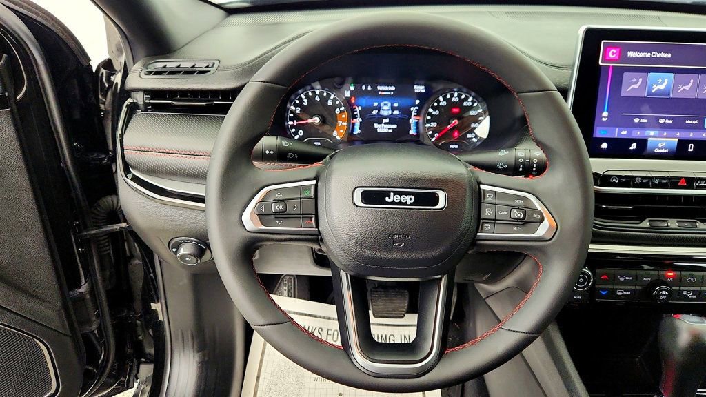 Used 2023 Jeep Compass Trailhawk image 13