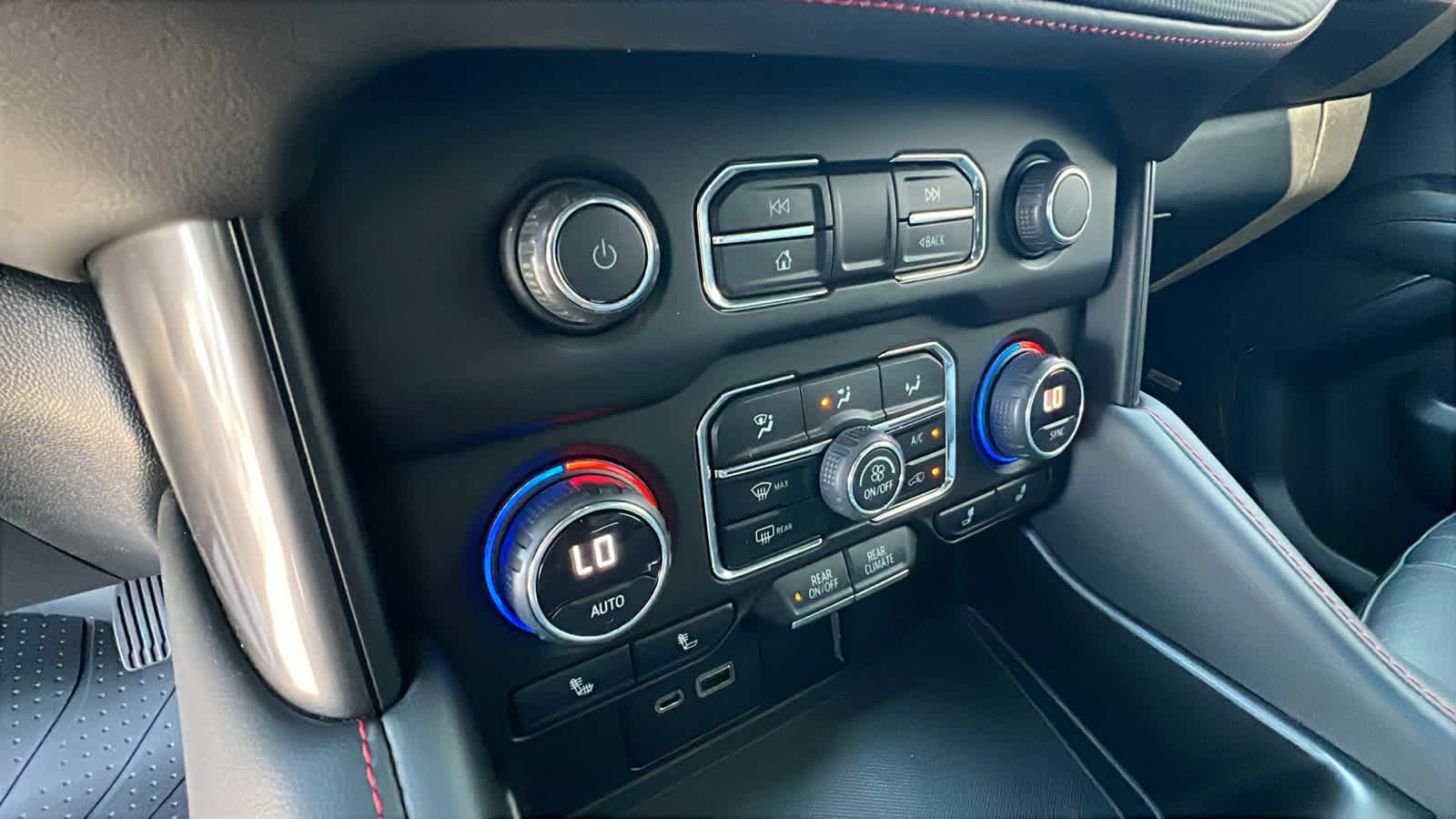 Certified 2022 Chevrolet Tahoe RST w/ Sport Performance Package image 14