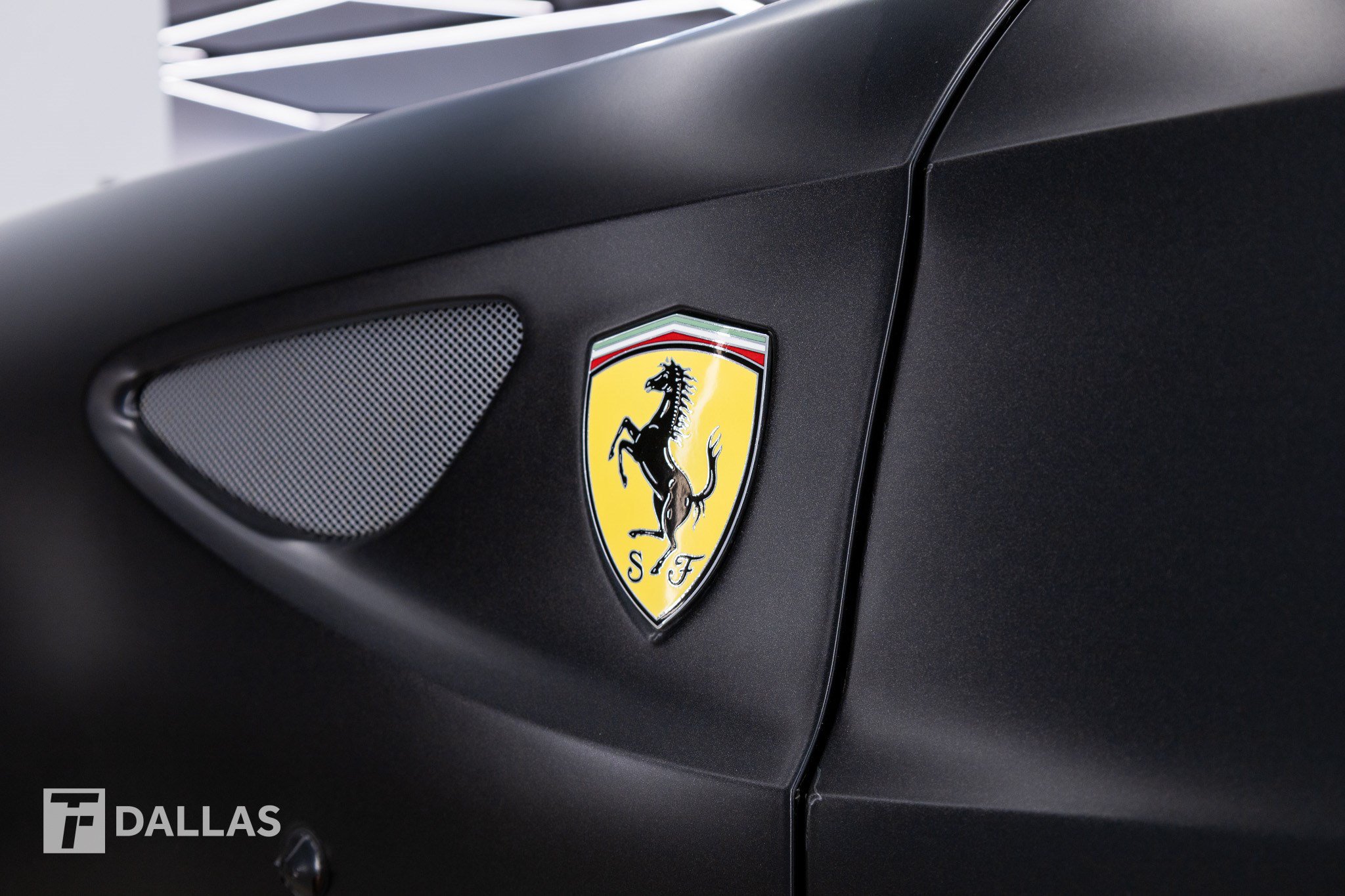 Used 2012 Ferrari FF AWD/4WD image 12
