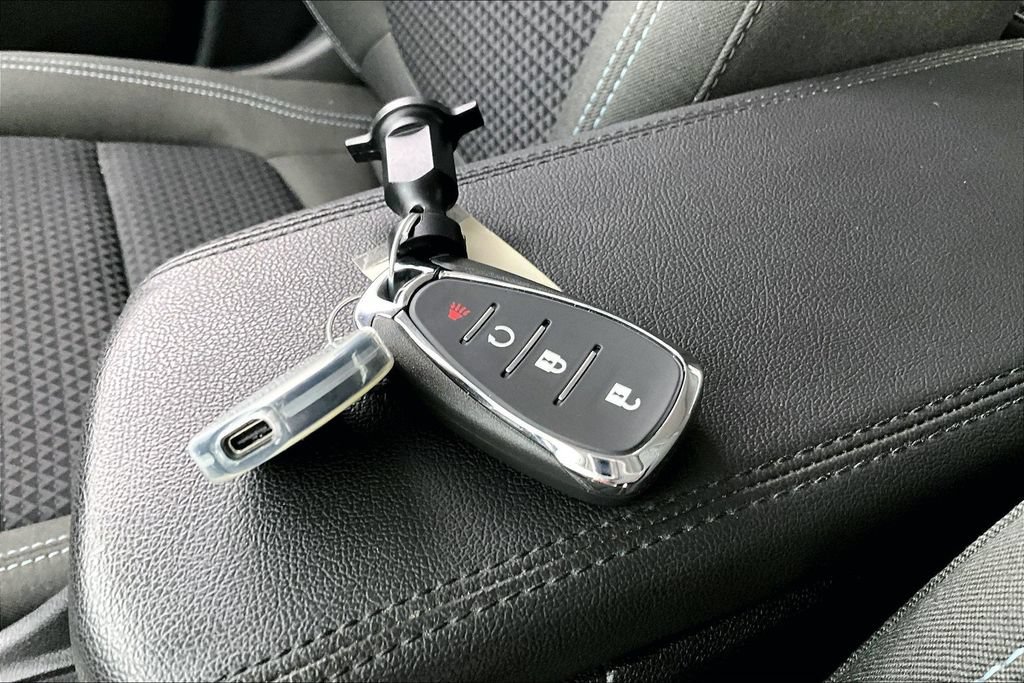 Used 2023 Chevrolet Bolt EUV LT w/ Driver Confidence Package FWD image 11