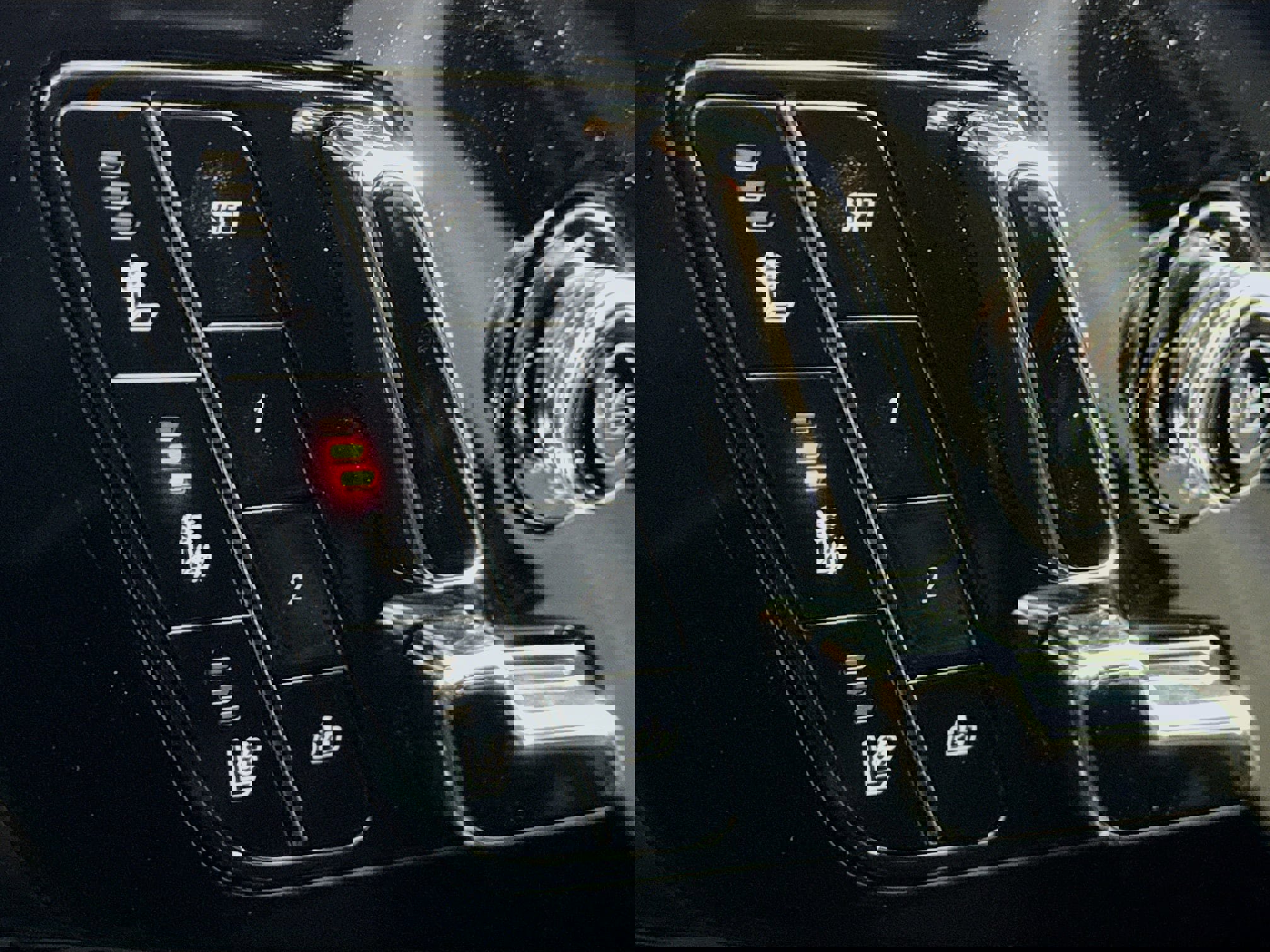 Used 2025 Cadillac Optiq Sport 2 image 5