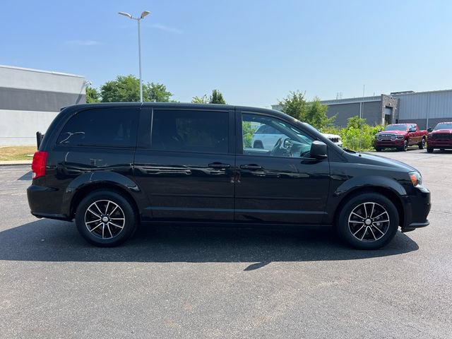 Used 2015 Dodge Grand Caravan SE w/ Quick Order Package 29E SE FWD image 9
