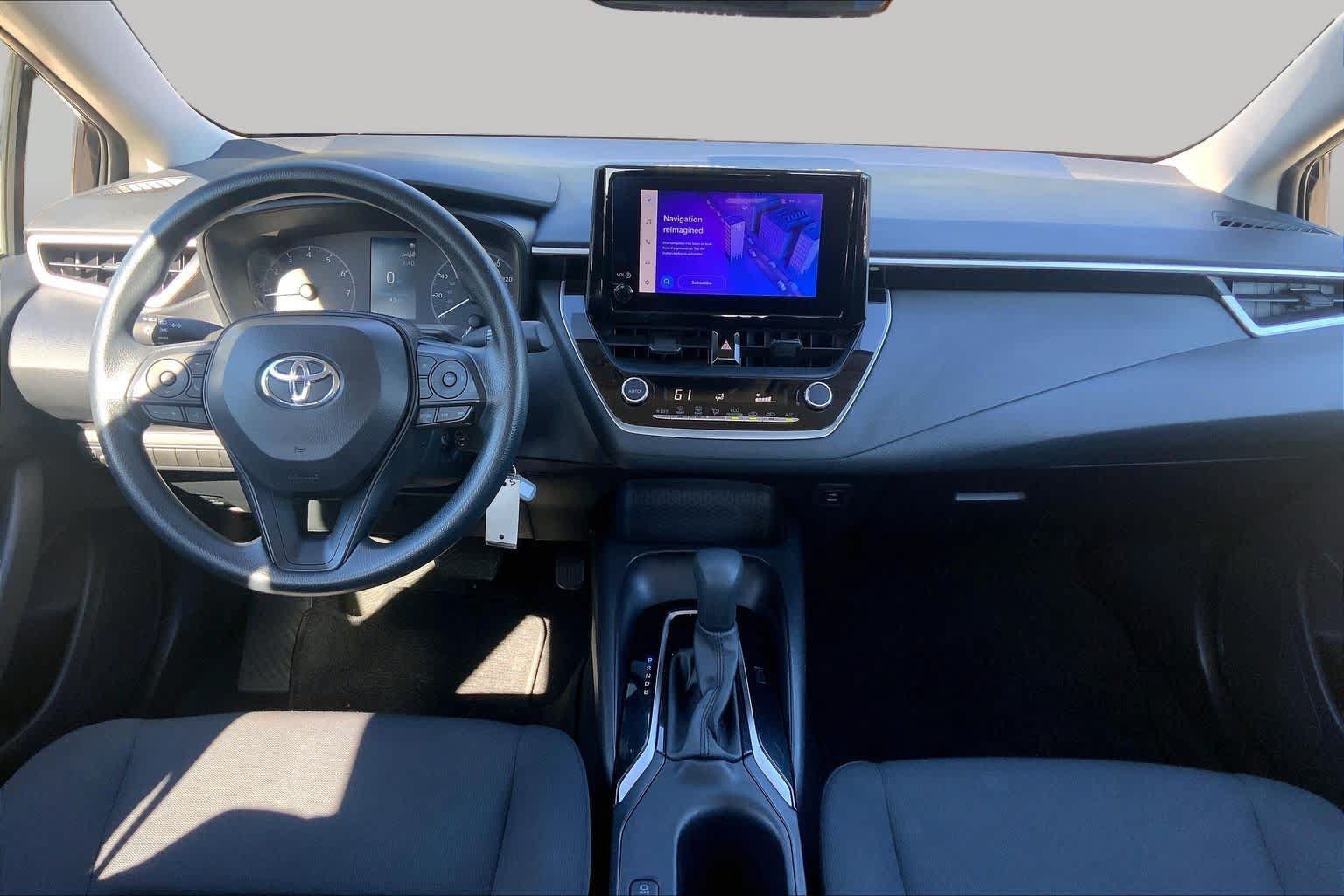 Used 2025 Toyota Corolla LE FWD image 15