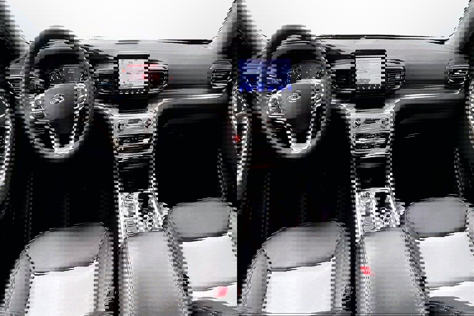 Used 2022 Ford Explorer XLT w/ Equipment Group 202A image 14