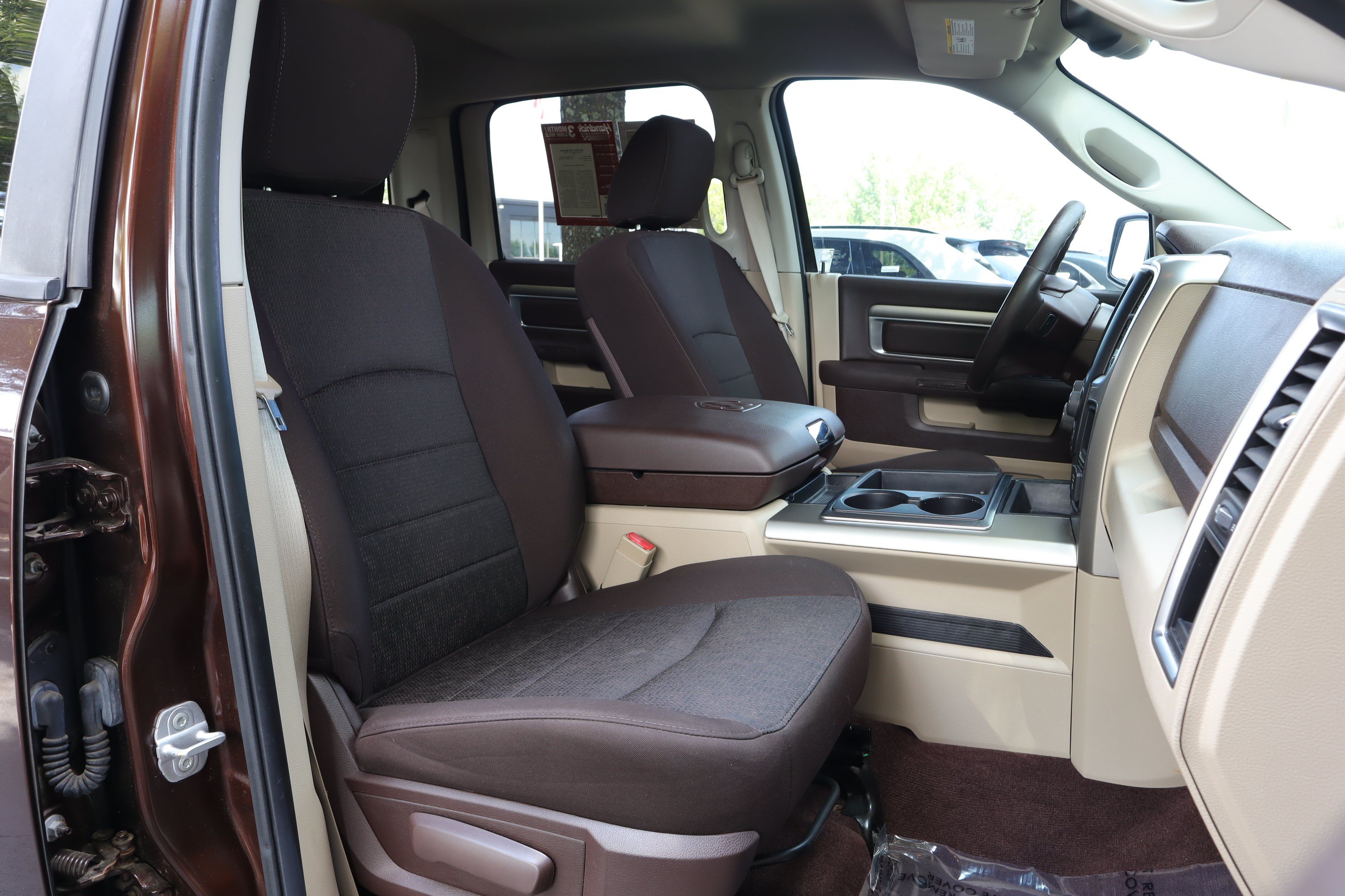 Used 2014 RAM 1500 Big Horn RWD image 28