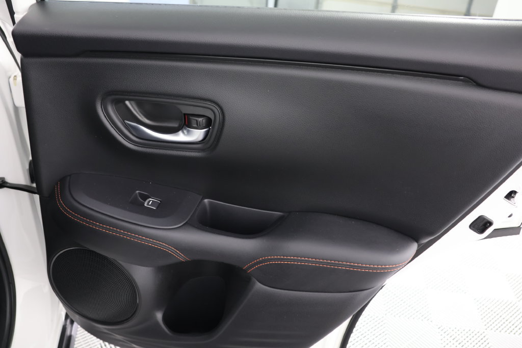 Used 2025 Honda HR-V Sport image 27