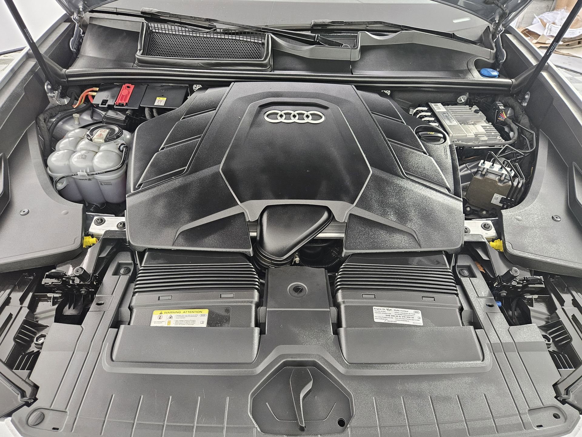 Used 2021 Audi Q8 Prestige AWD/4WD image 46