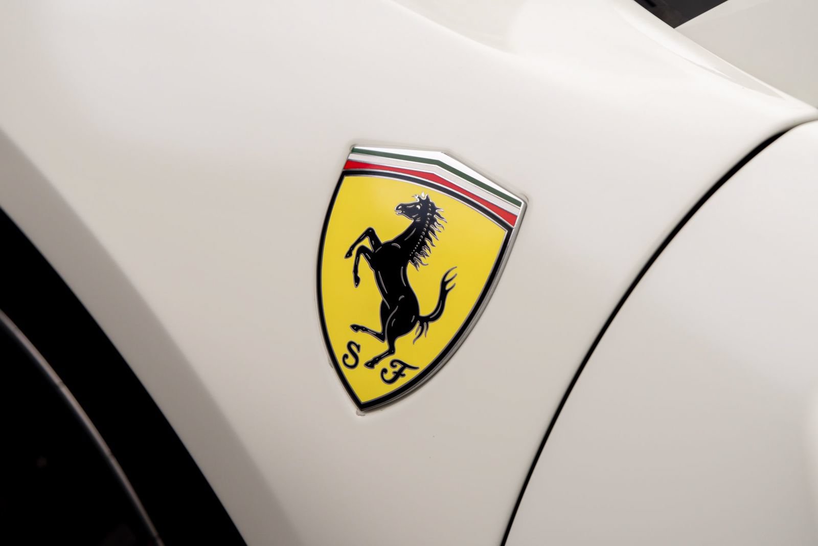Used 2019 Ferrari 488 Spider RWD image 40