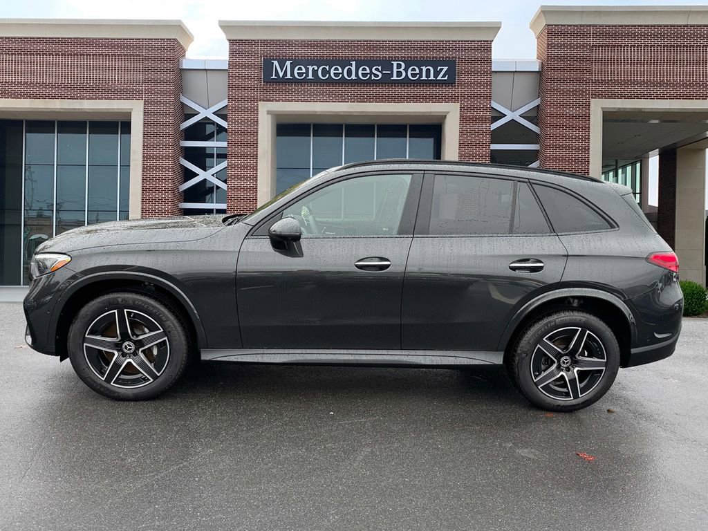 Certified 2025 Mercedes-Benz GLC 300 4MATIC image 4