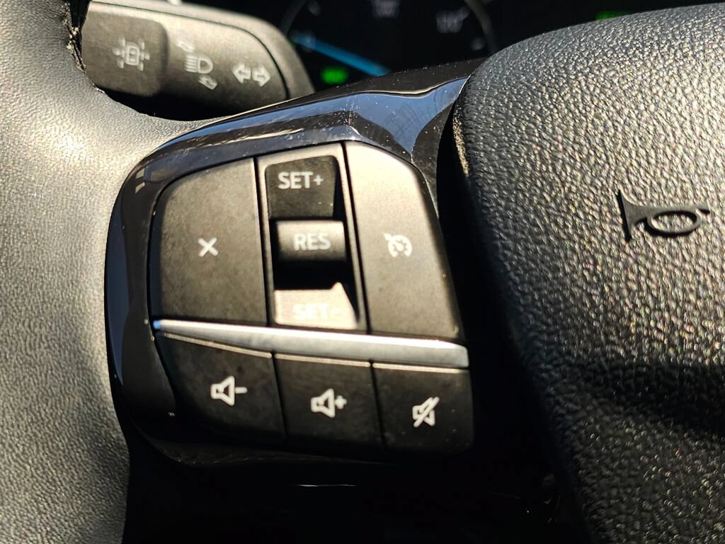 Used 2022 Ford Escape SEL FWD image 19