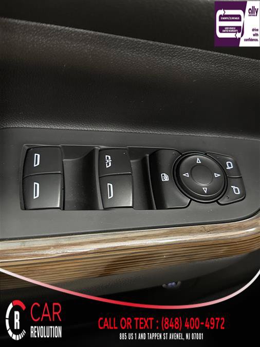 Used 2023 GMC Acadia SLE w/ Driver Convenience Package FWD image 34