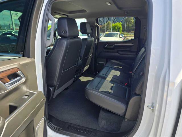Used 2025 GMC Sierra 1500 SLT RWD image 17