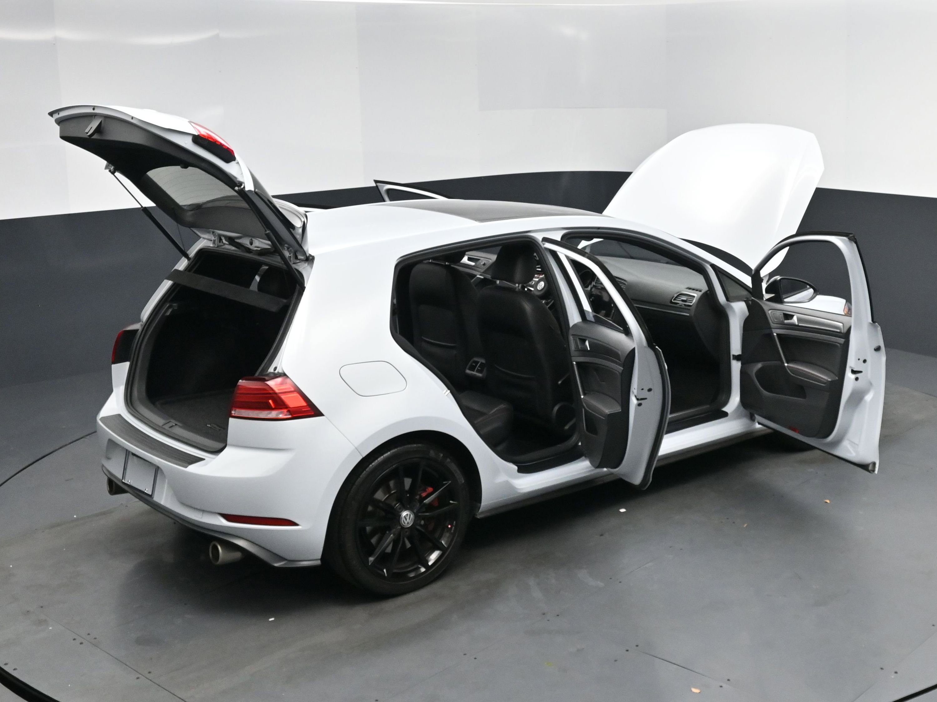 Used 2021 Volkswagen GTI Autobahn image 18