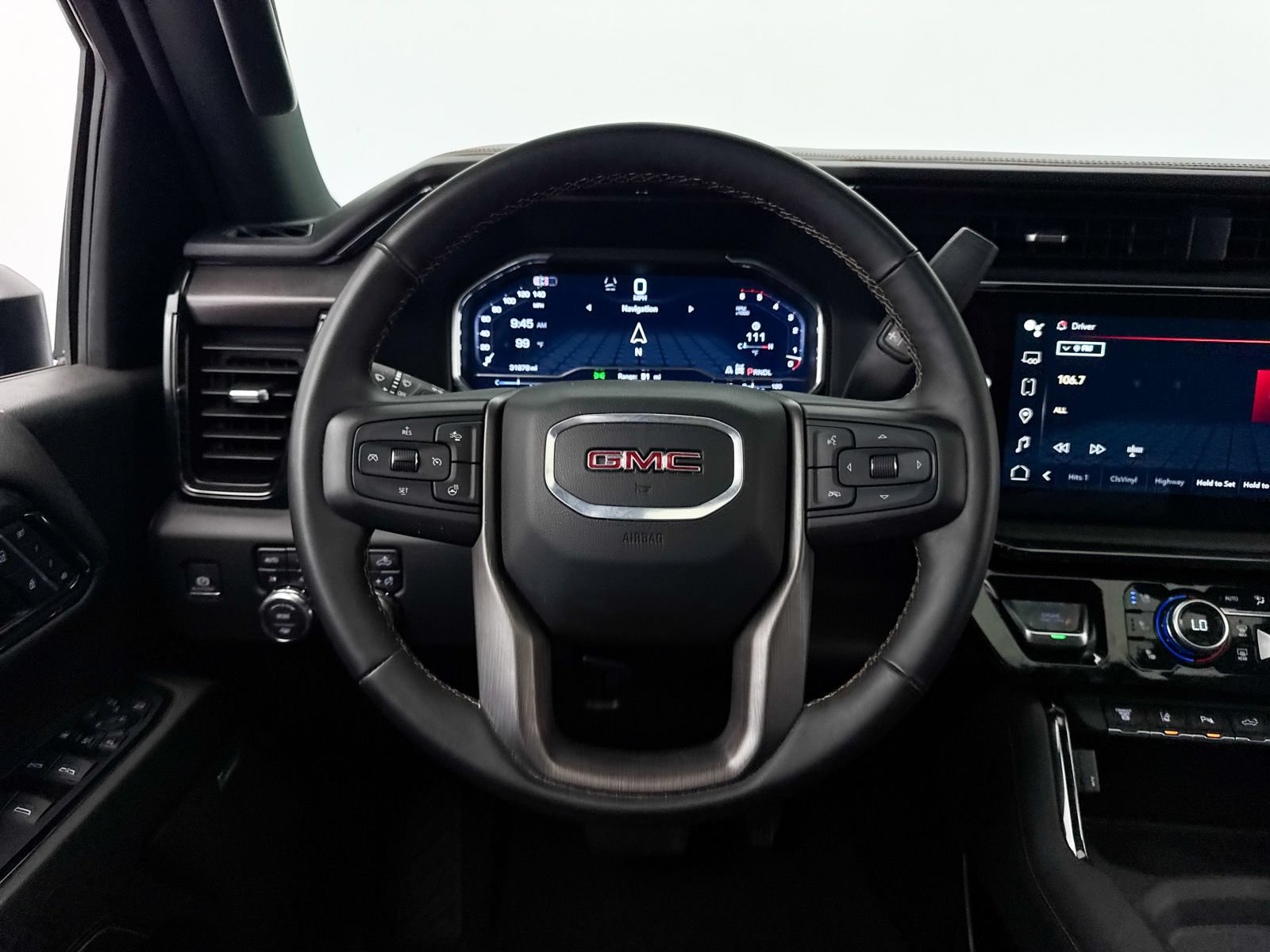 Used 2024 GMC Sierra 3500 AT4 w/ AT4 Premium Plus Package AWD/4WD image 4