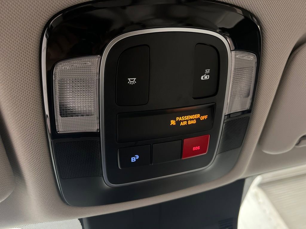 Used 2025 Hyundai Sonata SE image 23