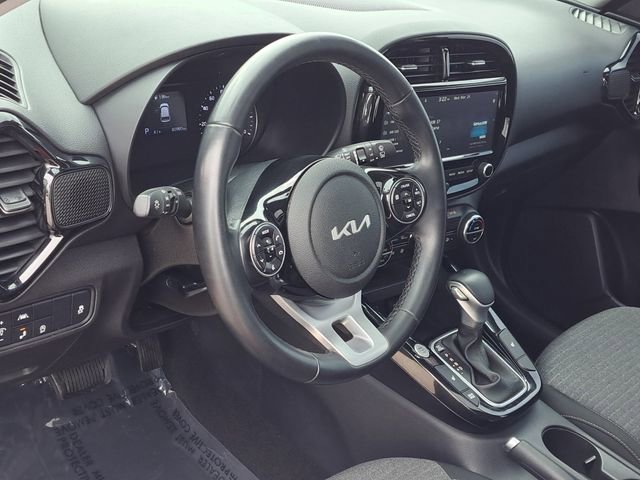 Used 2022 Kia Soul EX FWD image 10