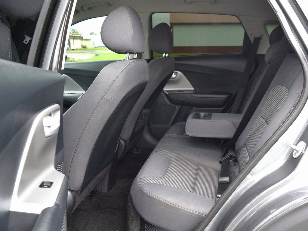 Used 2017 Kia Niro LX image 28