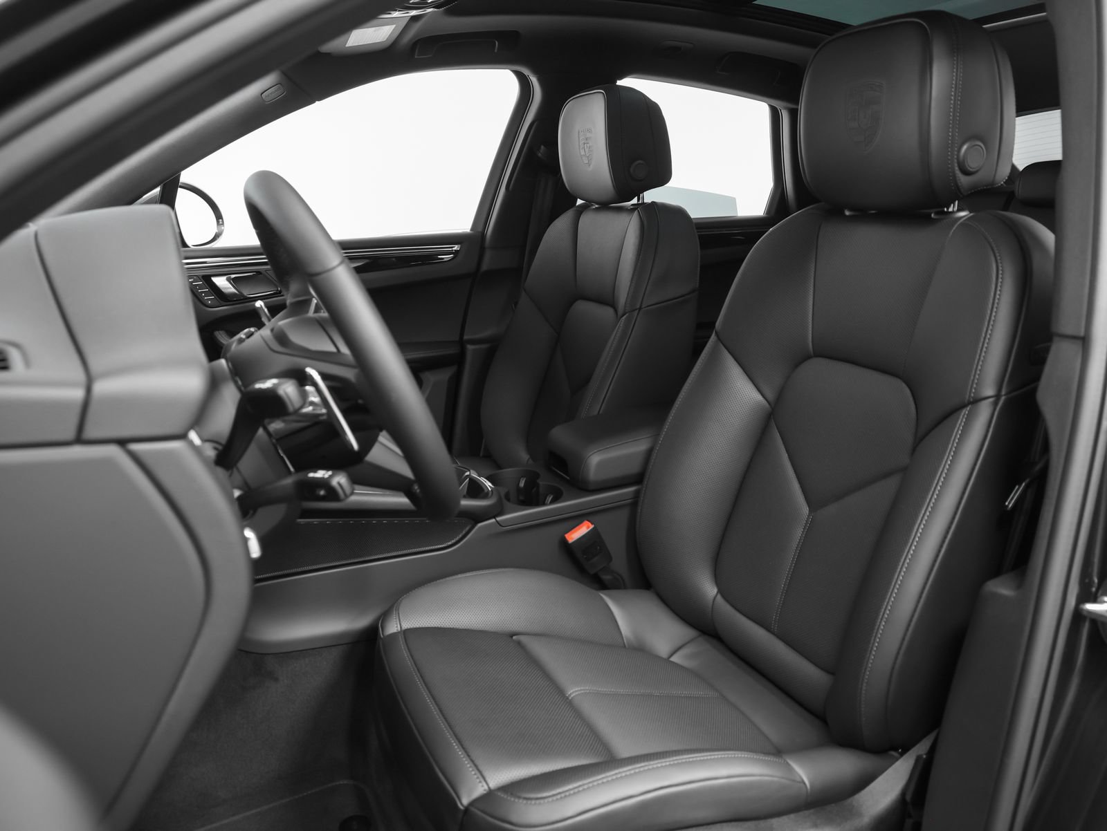 New 2026 Porsche Macan S AWD/4WD image 5