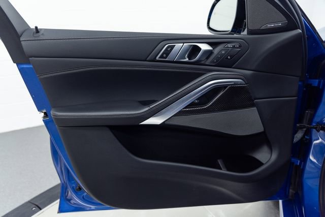Used 2020 BMW X6 M50i w/ Executive Package image 11