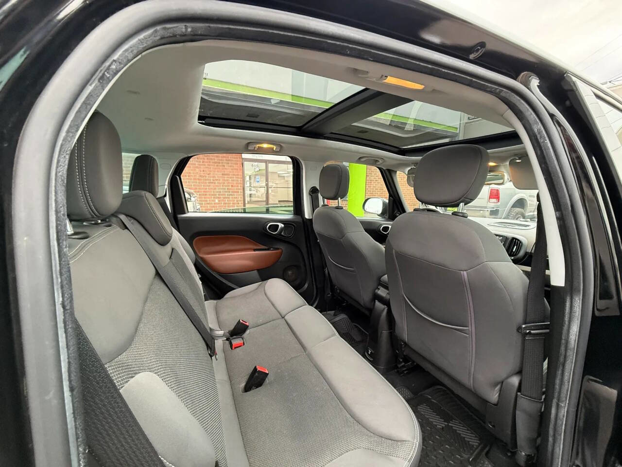 Used 2014 FIAT 500L Trekking w/ Popular Equipment Group image 22