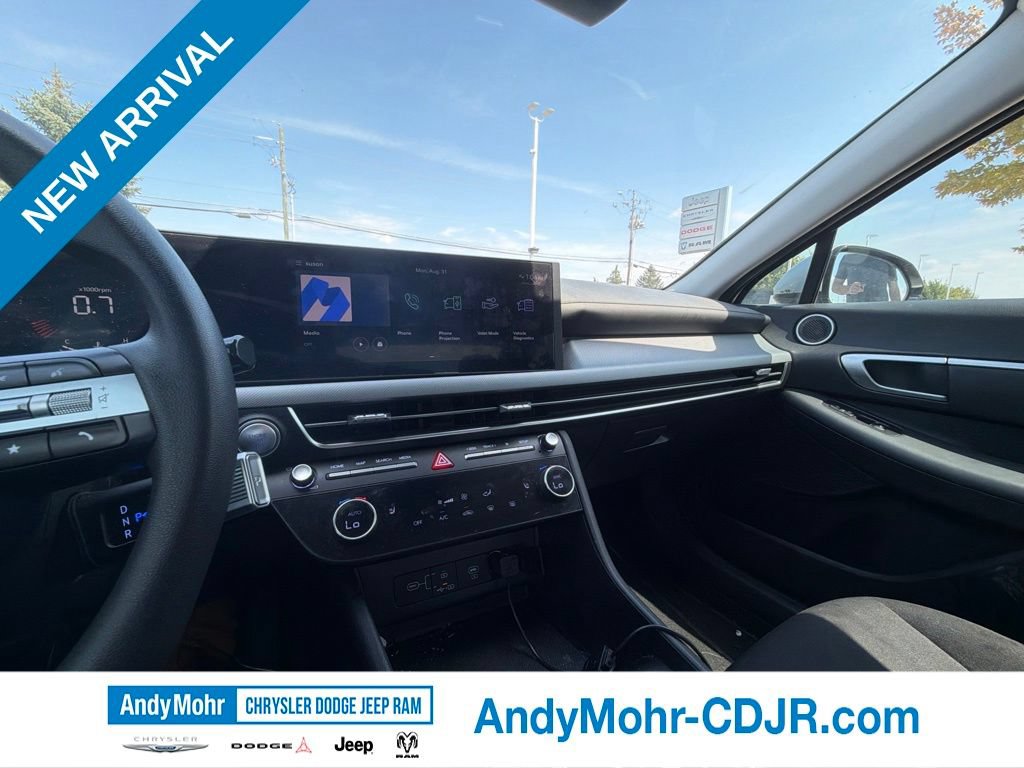 Used 2025 Hyundai Sonata SEL AWD/4WD image 13