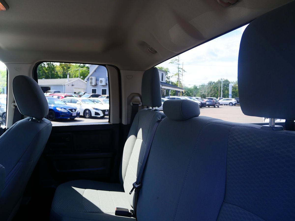 Used 2019 RAM 1500 Express AWD/4WD image 23