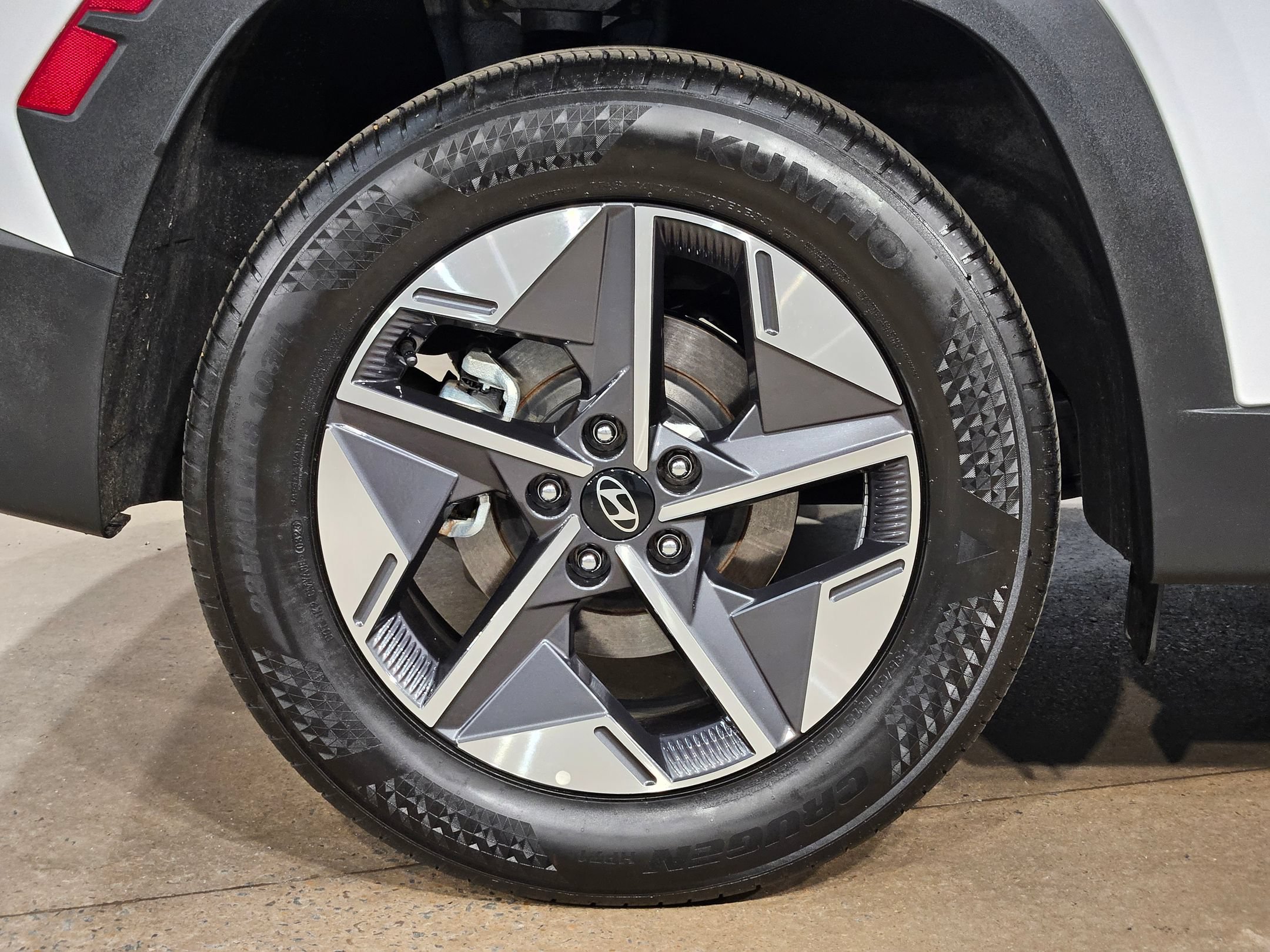 Used 2025 Hyundai Tucson SEL FWD image 17