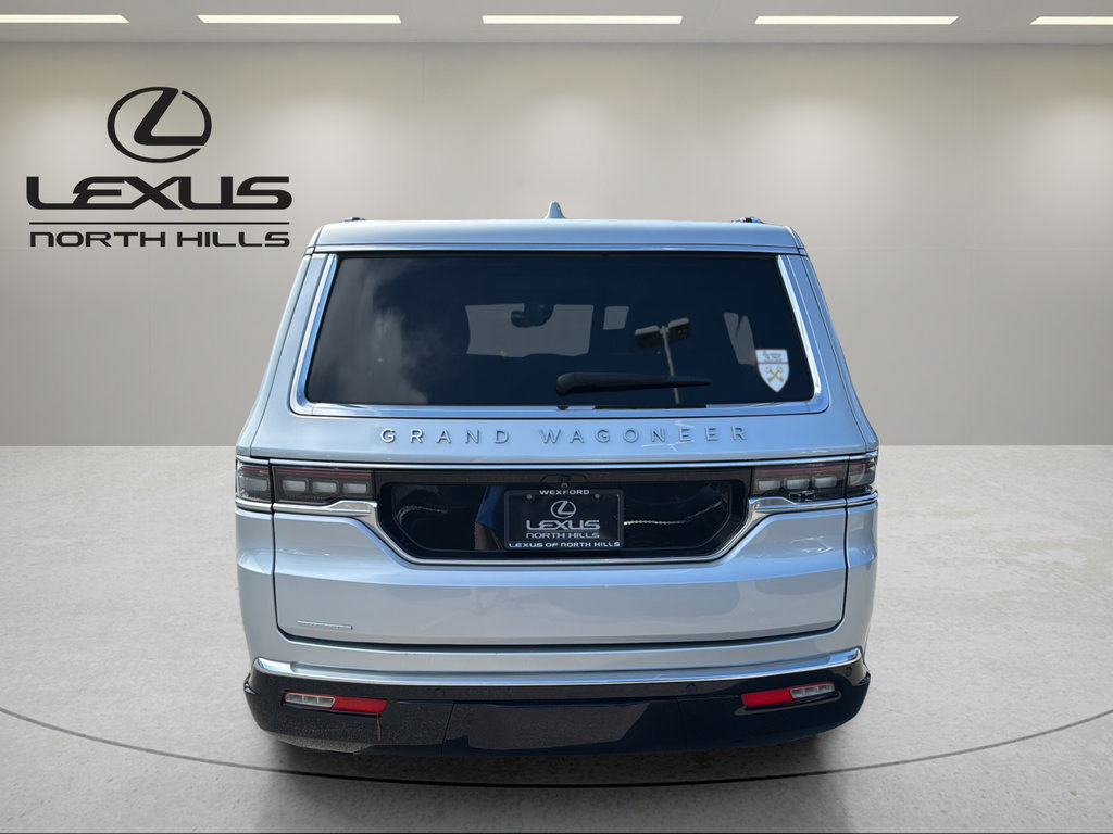 Used 2023 Jeep Grand Wagoneer L 4WD image 7