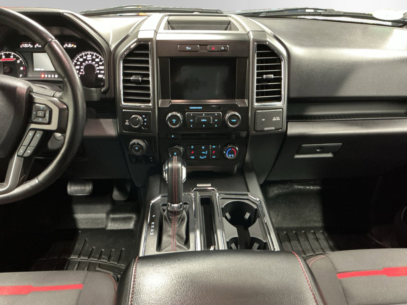 Used 2017 Ford F150 XLT w/ Equipment Group 302A Luxury image 10