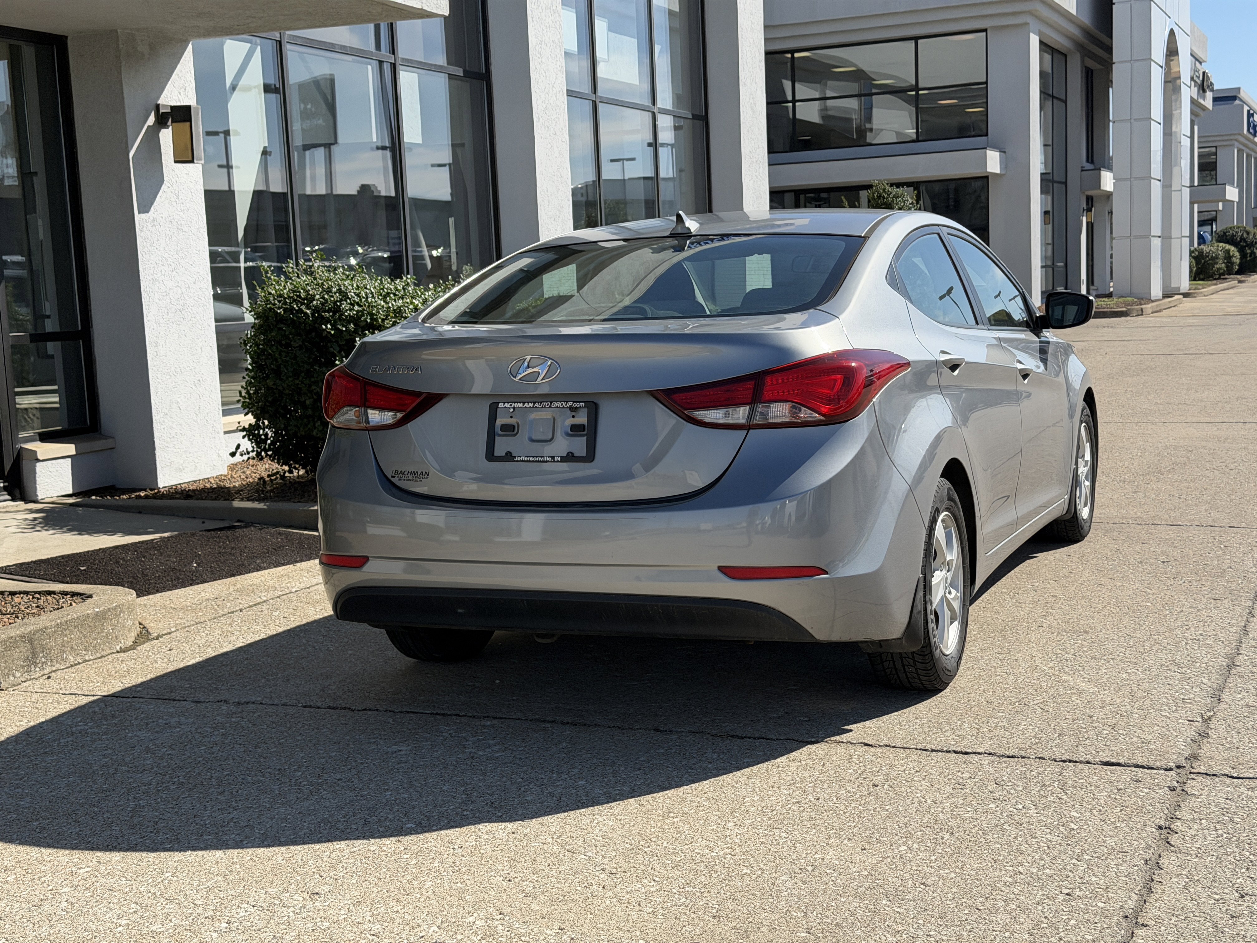 Used 2015 Hyundai Elantra SE image 5
