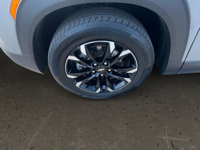 Used 2023 Chevrolet TrailBlazer LT w/ Convenience Package AWD/4WD image 9