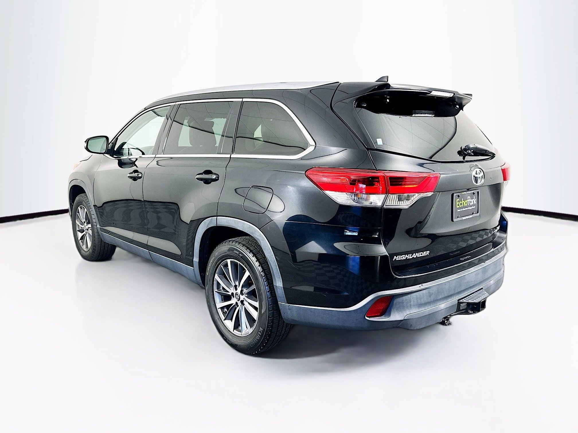 Used 2019 Toyota Highlander XLE image 5