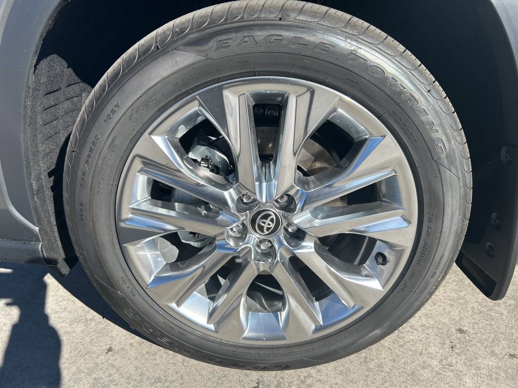 Used 2026 Toyota Highlander Limited image 64