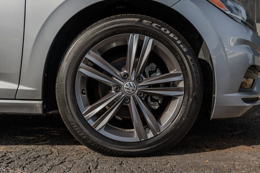 Used 2021 Volkswagen Jetta R-Line w/ R-Line Cold Weather Package image 10