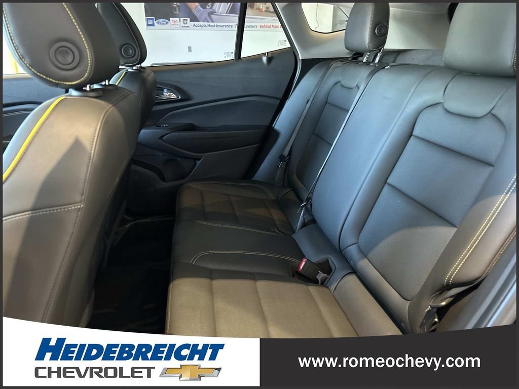 Used 2024 Chevrolet Trax ACTIV w/ Sunroof Package FWD image 12