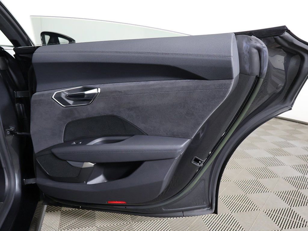 Used 2024 Audi RS e-tron GT w/ Carbon Performance Package AWD/4WD image 27