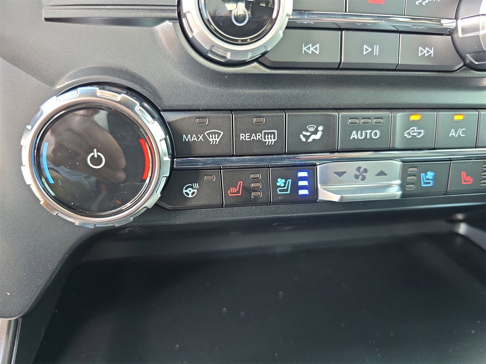 New 2025 Ford F150 Lariat w/ Equipment Group 501A Mid image 19