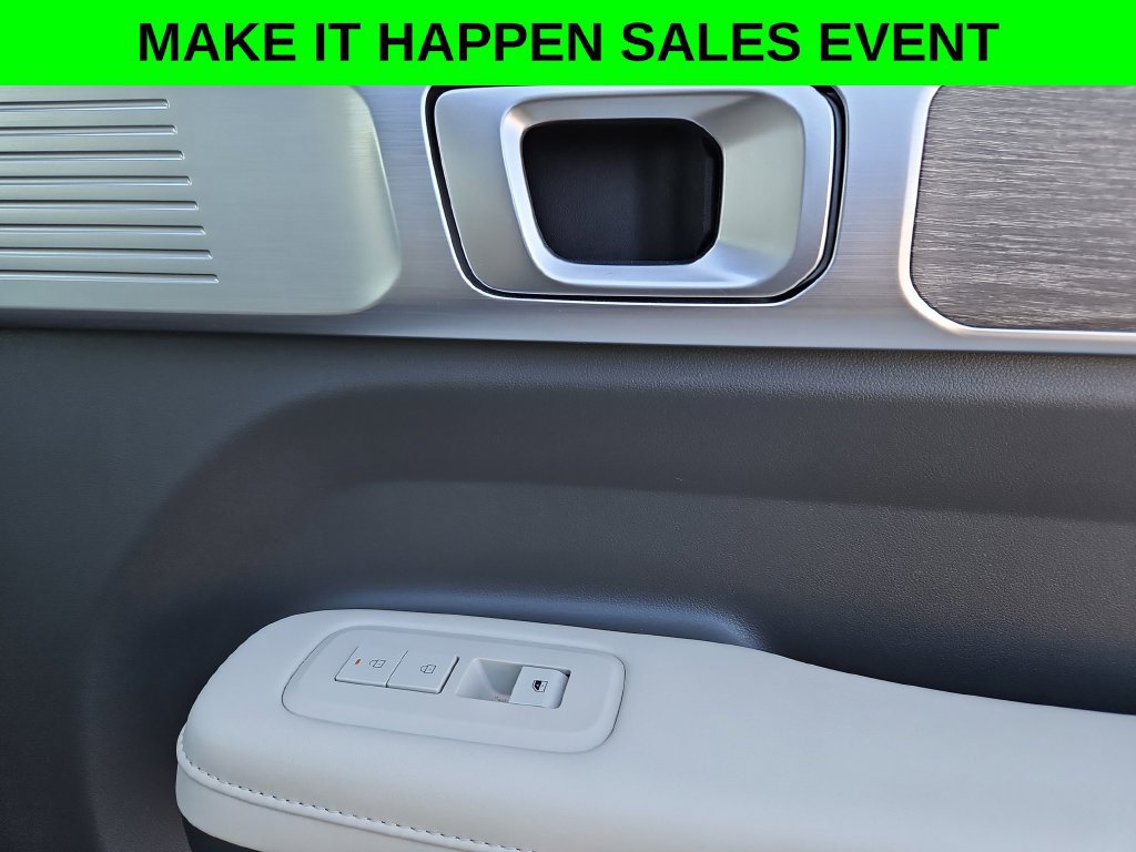 Used 2025 Hyundai Santa Fe Limited AWD/4WD image 32