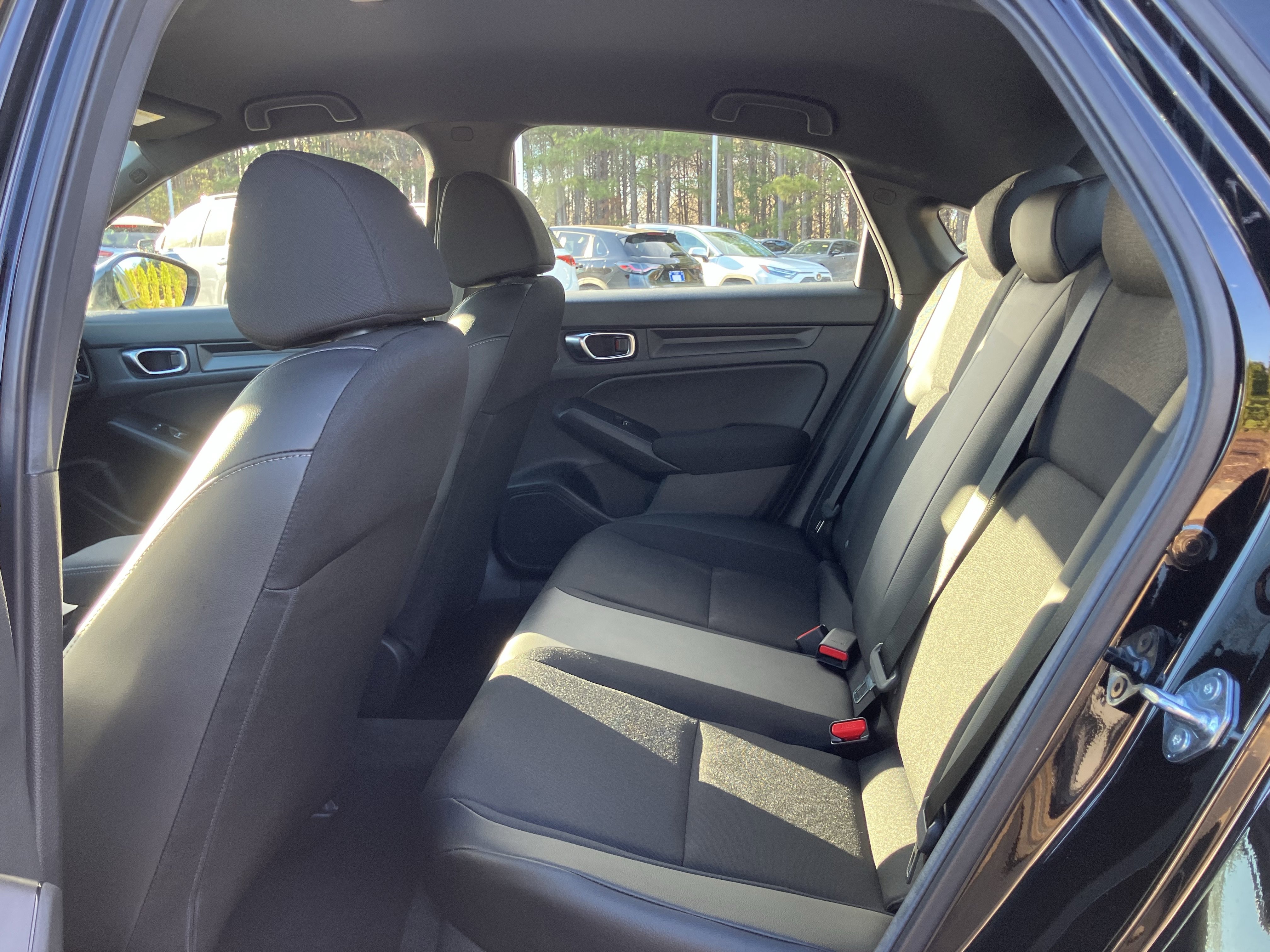 Used 2025 Honda Civic Sport image 32